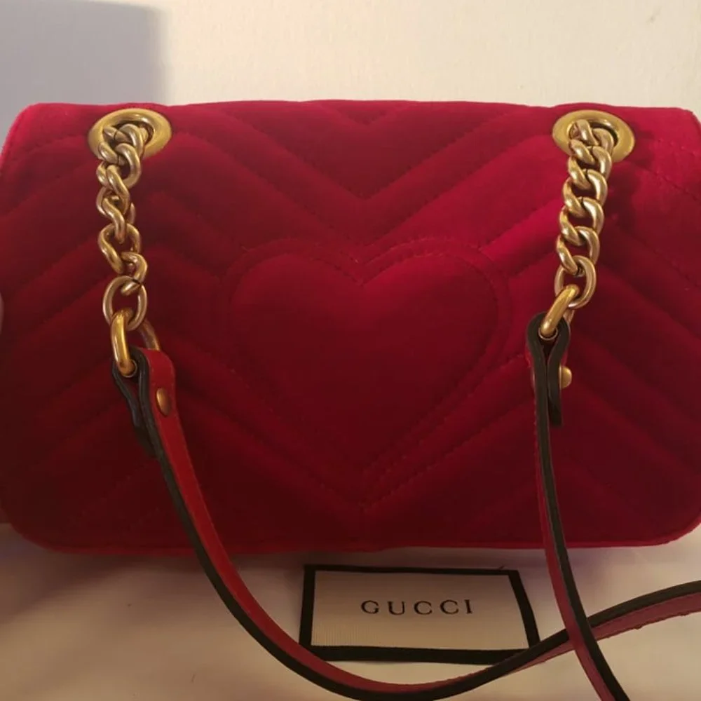 ❌SOLD❌GUCCI Marmont Red Velvet Bag - Picture 6 of 15